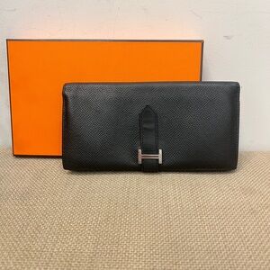 Hermes Black H bearn